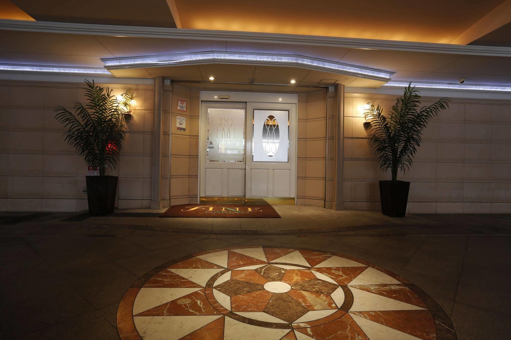 Hotel Fine Garden Umeda (Adults Only) Osaka Exterior foto